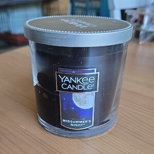 Yankee Candle Midsummer's Night with Black Wax and Silver Lid